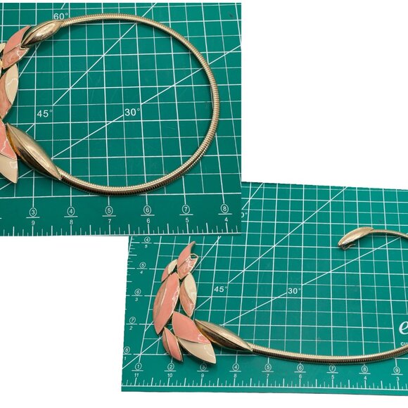 Vintage TRIFARI Coral Leaf Enamel Bib Necklace Gorgeous Choker Jewelry Chunky - Picture 11 of 11